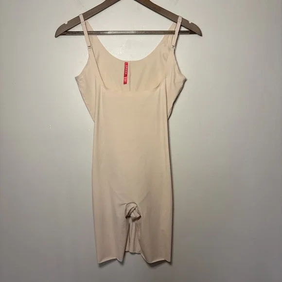 SPANX Thinstincts Open Bust Mid Thigh Bodysuit Shapewear Beige Medium M - Picture 1 of 6